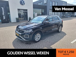 Volkswagen T-Roc 1.5 TSI Life Business | VIRTUAL COCKPIT | CAMERA | TREKHAAK | NAVIGATIE | KLIMAATREGELING