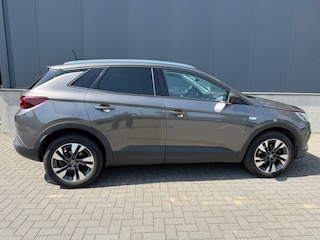 Opel Grandland X 1.2 Turbo Innovation airco/carplay/navi/Enz.