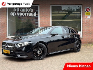 Mercedes-Benz A-klasse 180 Business Solution AMG | Widescreen | Sfeer-Ambiant | Navi | Cruise | Carplay |Black-on-Black