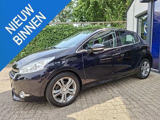 Peugeot 208 1.2 VTi Allure Clima Navi, Nw. db. riem!