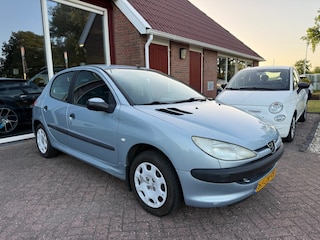 Peugeot 206 1.4 X-LINE 5-DRS NIEUWE APK
