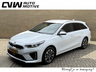 Kia Ceed Sportswagon 1.6 GDI PHEV DynamicPlusLine | Trekhaak afneembaar | Camera | Half lederen bekleding | Navigatie | Adaptieve cruise | Stoel&stuurverwarming | Apple CarPlay | Keyless | LED | DAB | Volledig dealeronderhouden