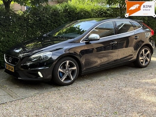Volvo V40 1.6 T3 R-Design l Xenon l Stoelverwarming l PDC