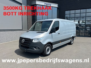 Mercedes-Benz Sprinter 315 CDI L2 H1 RWD 3500KG Trekhaak / BOTT Inrichting / MBUX 10.25 / Navigatie / Cruise control / Airco / 270 Graden achterdeuren