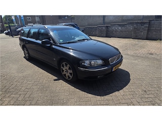 Volvo V70 2.4