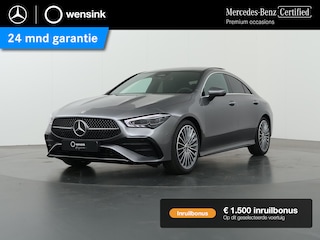 Mercedes-Benz CLA 180 Business Solution AMG | Panoramaschuifdak | Premium Plus-pakket | Winterpakket | Techniek-pakket | Burmester | Trekhaak | Head-up display |