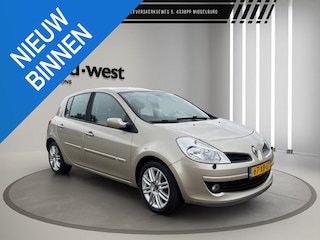 Renault Clio 1.6-16V Initiale Automaat Leder Pano Clima