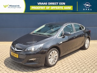 Opel Astra 1.4 Design Edition | Airco | Parkeersensoren | Navigatie | Cruise Control | Lichtmetalen Velgen |