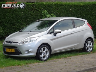 Ford Fiesta 1.6 Ghia met CruiseCOntrol en Aicro