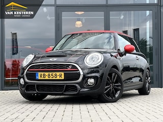 Mini Cooper 1.5 136pk Schuif- kantel panoramadak / Stoelverw. Voorruitverw. / Sportuitlaat / 17"