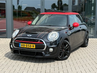 Mini Cooper 1.5 136pk Schuif- kantel panoramadak / Stoelverw. Voorruitverw. / Sportuitlaat / 17"