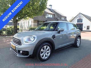 Mini Countryman 1.5 One / CARPLAY / STOELVERWARMING / KEYLESS
