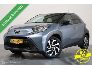 Toyota Aygo 1.0 VVT-i S-CVT Premium - Carplay - Stoelverwarming - Camera