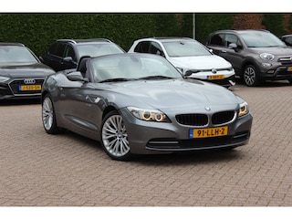 BMW Z4 Roadster sDrive23i Introduction / NL Auto! / Windscherm / Leder / Navigatie / 17'' / Parkeerhulp V+A / Stoelverwarming / Bluetooth / Stoelverwarming / Xenon / Cruise Control