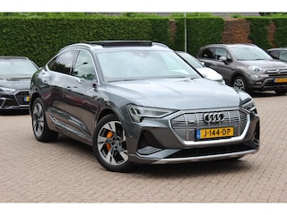 Audi E-tron 55 quattro S edition 95 kWh / Trekhaak / Panoramadak / 360Camera / RS Seats / Luchtvering / Keyless / 21'' / CarPlay / Matrix LED / Stoelverwarming / DAB / ACC
