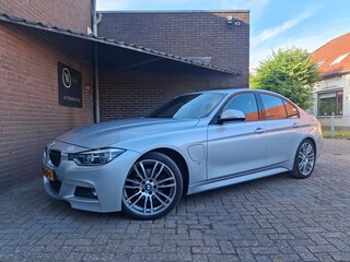 BMW 330e M Sport Edition 184PK Panoramadak / Harman & Kardon / Achteruitrijcamera /