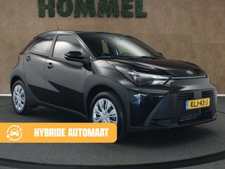 Toyota Aygo Hybrid 115 play - NIEUW MODEL - DIRECT UIT VOORRAAD LEVERBAAR - APPLE CARPLAY/ ANDROID AUTO - CLIMATE CONTROL - ADAPTIEVE CRUISE CONTROL - 17 INCH WIELEN - LICHTSENSOR - DIGITAAL DASHBOARD - CAMERA -