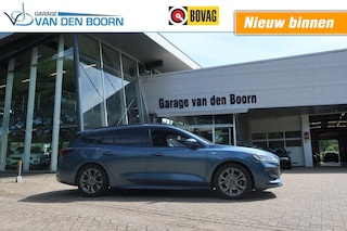 Ford Focus 1.0 MHEV ST-Line X, Stoel/Stuurverwarm, Trekhaak, All-Season, Dodehoek etc.