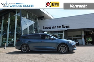 Ford Focus 1.0 MHEV ST-Line X, Stoel/Stuurverwarm, Trekhaak, All-Season, Dodehoek etc.