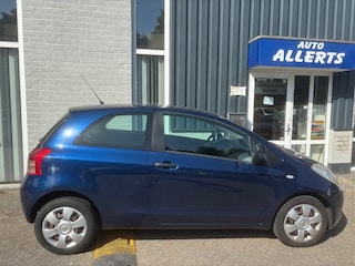 Toyota Yaris 1.3 VVTI TERRA