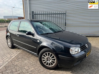 Volkswagen Golf 1.6-16V|Airco|Cruise|Trekhaak|