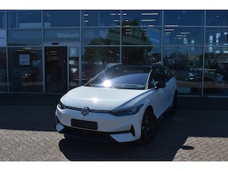 Volkswagen ID.7 Tourer 77 kWh 286PK Limited Edition | TREKHAAK | NAVIGATIE | HUD | CAMERA | STOELVERW. | 19 INCH