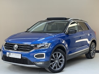Volkswagen T-Roc 1.0 TSI Style, 115Pk, 2018, Panoramadak, 1ste eigenaar, Digital dashboard, Climate control, Parkeersensoren, LED koplampen,