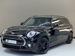 Mini Clubman 2.0 Cooper S JCW Chili, 192Pk, 2016, Panoramadak, 2de eigenaar, HUD, Parkeersensoren, LED koplampen, Sportstoelen,Stoelverwarming,  Navigatie,