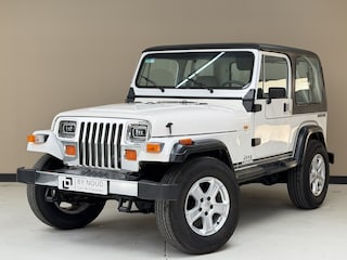 Jeep Wrangler 2.5 Softtop Laredo, 107Pk, 1990, Trekhaak, Lichtmetalen velgen, LED koplampen, Historie