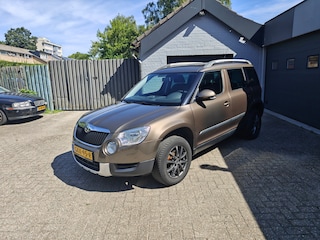 Skoda Yeti 1.2 TSI Ambition,Cruise control,Parkeersensoren,Climate control,Isofix,Trekhaak,Licht metalen velgen