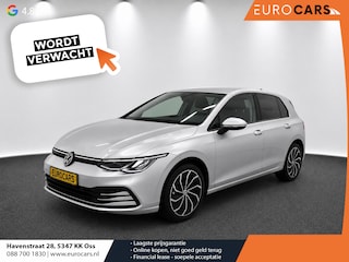 Volkswagen Golf 1.0 TSI Life Lounge 110pk Navigatie Apple Carplay/Android auto Climate Control Parkeersensoren 17"Lichtmetalen velgen Extra Getint Glas Cruise Control Stoel- en stuurverwarming Ledverlichting