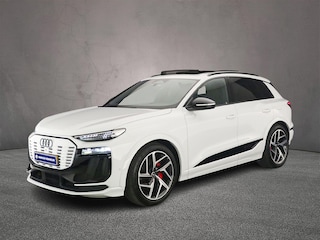 Audi Q6 e-tron S edition 100 kWh | Trekhaak | Adaptieve Luchtvering | Panorama Dak | Adaptieve Cruise | Head-up | B&O | Navigatie-pakket | Pack Tech | Trekhaak-pakket |