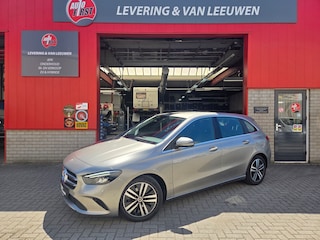 Mercedes-Benz B-klasse 180 Business Solution Automaat/ Parkeersensoren V+A/ Stoelverwarming/ Navigatie/ Rijklaarprijs!