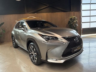 Lexus NX 300h AWD Luxury Line