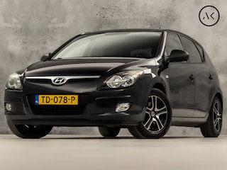 Hyundai i30 1.4i Active (AIRCO, RADIO, GETINT GLAS, ELEK PAKKET, PARKEERSENSOREN, LM VELGEN, SPORTSTOELEN, NIEUWE APK, NIEUWSTAAT)