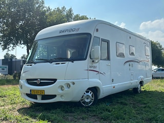 Rapido AF5 9097F | FIAT DUCATO |AIRCO|ZONNEPANELEN|SATELIETSCHOTEL|4-SLAAPPLEKKEN|OPBERGRUIMTE|VOLL ONDERHOUDEN