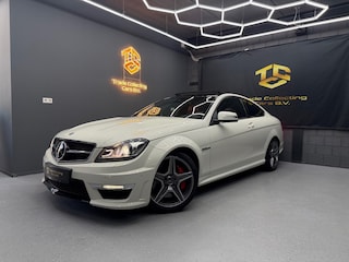 Mercedes-Benz Coupé AMG 63 Performance Colletings item Vol opties