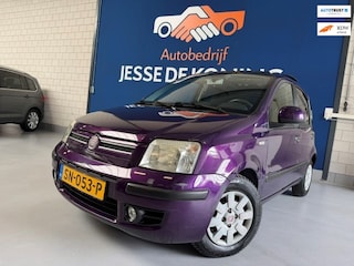 Fiat Panda 1.2 Active / bj.2010 / kleur : paars / panoramadak / trekhaak / NAP met 124302 km.en APK tot 05/2027 / zeer zuinig !!