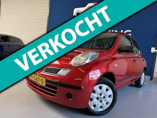 Nissan Micra 1.2 Mix automaat / 5 deurs / airco / NAP met 117152 km.en APK tot 06/2027 / Kleur: rood / Nette en zeer zuinige auto!