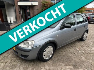 Opel Corsa 1.2-16V Essentia, bj.2003,grijs,5 deurs,airco,APK tot 10/2026 en NAP met 221140 km.stuurbekrachtiging,zeer zuinige auto