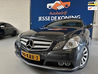Mercedes-Benz E-klasse Coupé 250 CGI Avantgarde Automaat,bj.2009,kleur: grijs,half leder,navigatie,climate,NAP 293531 km.APK 07/27