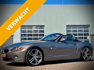 BMW Z4 Roadster 2.5i / Manual / Cruise / Clima / 19" M-wheels / 2004 / NICE CONDITION!