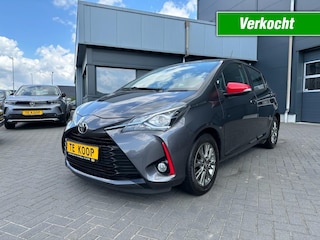Toyota Yaris 1.5 VVT-i DesignRed Navi. Camera 111 PK