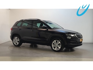 Skoda Karoq 1.0 TSI Business Edition Stoelverwarming Adaptive Cruise Navigatie Parkeersensoren
