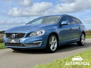 Volvo V60 2.0 T3 Momentum 2016|153pk|Navi|PDC v/a|1e eigenaar|Power Blue