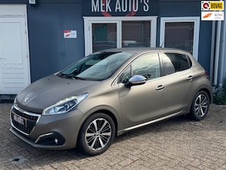 Peugeot 208 1.2 PureTech Allure|Carplay|Navi|Cruise|Climate|