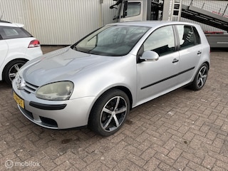 Volkswagen Golf 1.6 FSI Comfortline