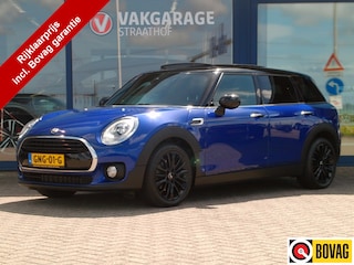 Mini Clubman 1.5 Cooper Chili, Automaat / Apple Carplay / Schuifdak / Stoelverwarming / Keyless / Parkeersensoren / 17 '' LMV