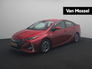 Toyota Prius 1.8 Plug-in Business Plus | Navi | Achteruitrijcamera + sensoren | Climate control | Head up display | Stoelverwarming | JBL Audio |