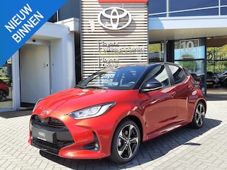 Toyota Yaris 1.5 Hybrid 130 Executive NIEUW DIRECT LEVERBAAR! STOEL/STUURVERW 17'' LM-VELGEN PARK-SENSOREN CLIMA KEYLESS LEER NAVI CAMERA APPLE/ANDROID LED
